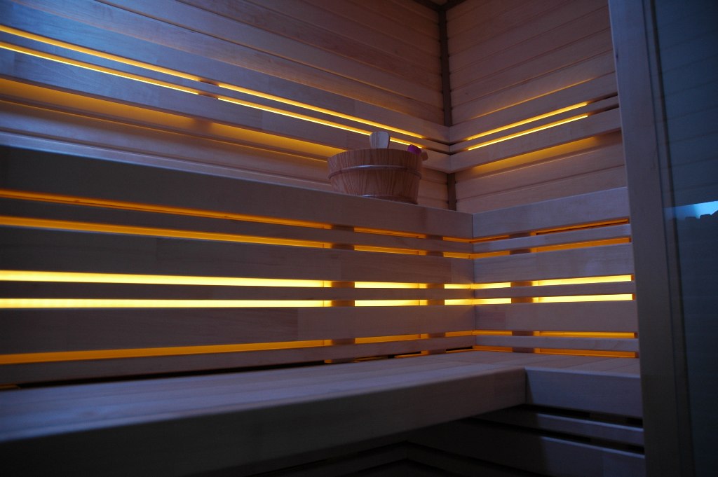 zelfbouw sauna combi met LED